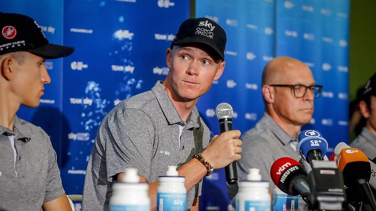 "Diese Tour wird die größte Herausforderung meines Lebens", sagt Christopher Froome (M.) bei der Teamvorstellung.
