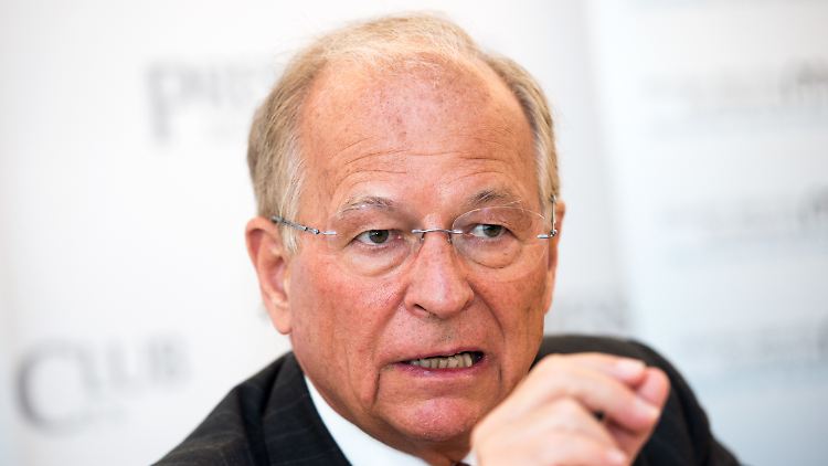 Wolfgang Ischinger ist überzeugt, mit der beschlossenen Finanzplanung läuft die Bundesregierung Gefahr, "ins Fadenkreuz" von Donald Trump zu rücken
