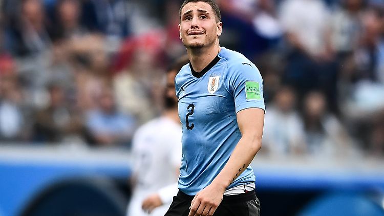 Der Uruguayer ringt schon während des Spiels mit seinen Emotionen.