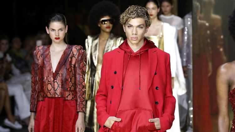 Ein bisschen wie aus einer anderen Welt: Elias Becker bei Michael Michalskys Stylenight. 