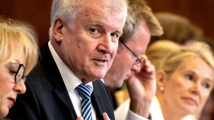 Horst Seehofer bleibt ungemütlich.