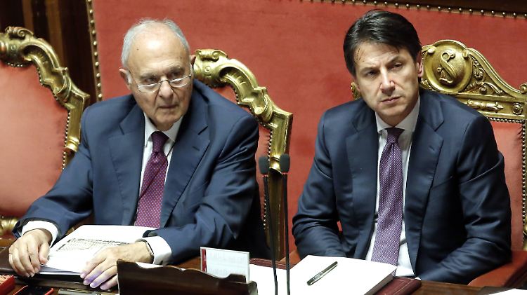 Paolo Savona (links) bleibt ein Unruhestifter in Giuseppe Contes Regierung.