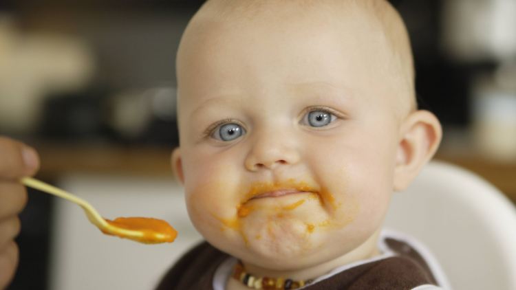 Ist das Baby satt, ist die Welt in Ordnung. Nun muss es nur noch gut schlafen.