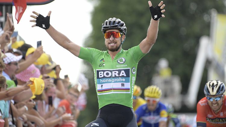 Peter Sagan triumphiert im Schlussspurt deutlich.