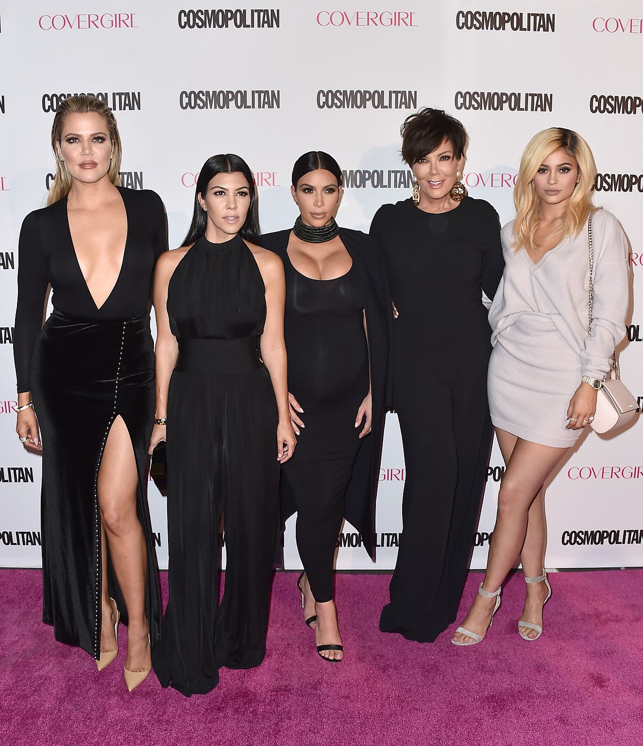 An den Kardashians kommt man einfach nicht vorbei: Ob in sozialen Netzwerken, auf Zeitungscovern, im Fernsehen oder in Werbeanzeigen - sie scheinen einfach überall zu sein.