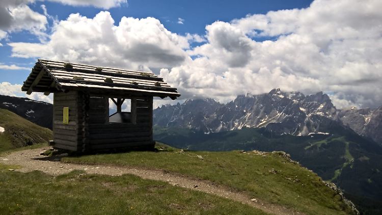 Auf dem Weg zum Helm-Gipfel lohnt sich überall das Stehenbleiben: Die Rundumsicht ist überwältigend.