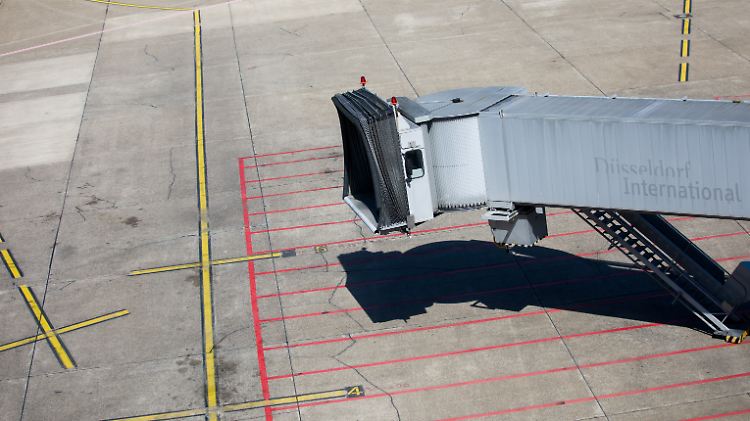 Das Gericht informierte das Bamf erst über seine Entscheidung, als Sami A. bereits im Flugzeug saß.