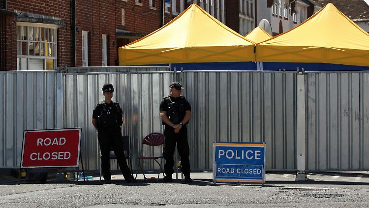 Die Polizei sperrte den Fundort des Nowitschok-Fläschchens weiträumig ab.
