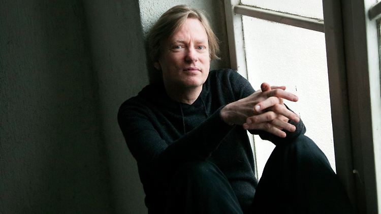 Schrieb während des langen Abschieds von seiner Frau: Michel Faber.