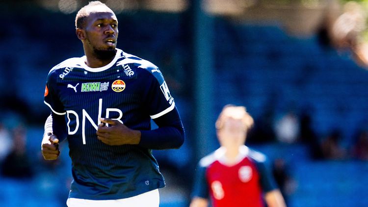Usain Bolt, hier im Trikot des norwegischen Erstligisten Strömsgodset IF, will nun in Australien endlich Profifußballer werden.