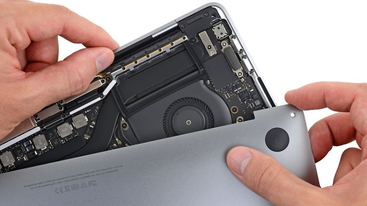 Ifixit hat das neue Macbook Pro auseinandergebaut.