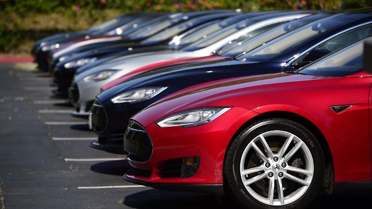 800 Käufer des Tesla S müssen Geld zurückzahlen.