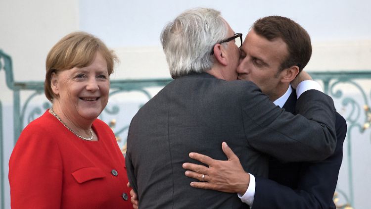 Hart bleiben oder Angebote machen? Merkel, Macron und Juncker müssen eine gemeinsame Haltung gegenüber Trump finden.