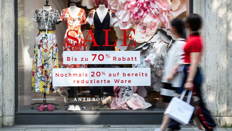 Das erste Halbjar verlief für Boutiquen, Modehäuser und Markenshops in den Einkaufsstraßen alles andere als gut. Umsätze und Gewinne schrumpften spürbar.