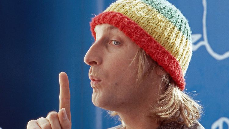 Otto Waalkes, der ostfriesische Blödelbarde mit der markanten Nase, wird 70.