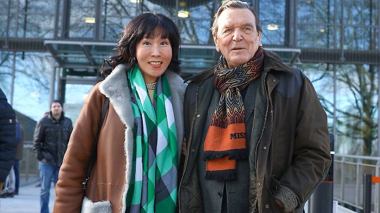 "Er tut alles für mich - und ich für ihn": Soyeon Kim und Gerhard Schröder.