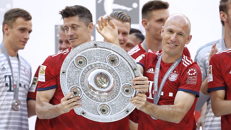 Sind Arjen Robben und Robert Lewandowski in der nächsten Saison noch Teamkollegen?