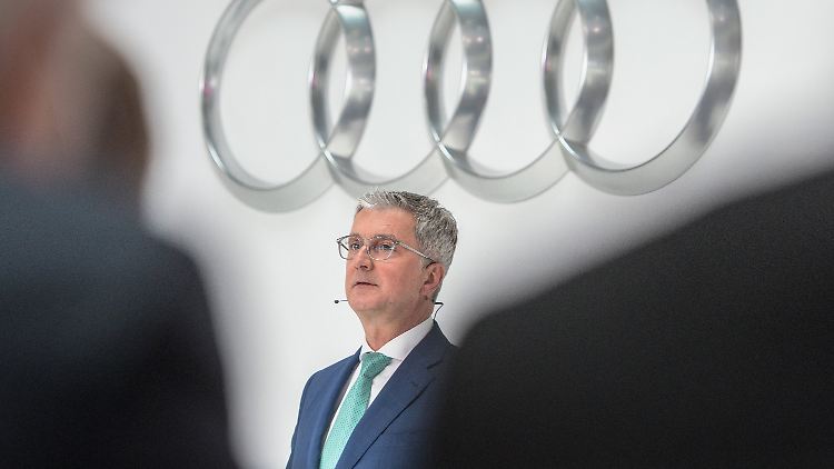 Stadler war Mitte Juni festgenommen worden und sitzt seitdem in Augsburg in U-Haft.