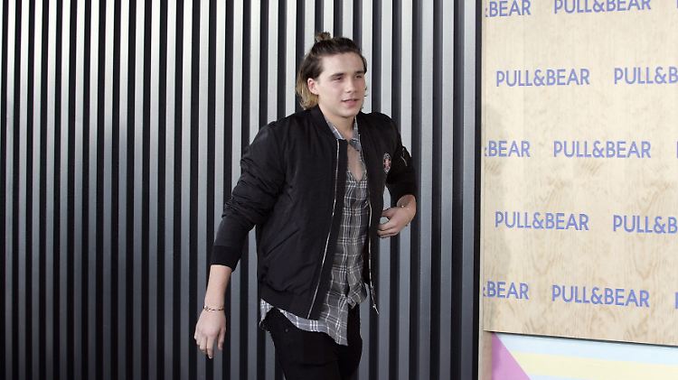 Brooklyn Beckham will Fotograf werden. Dabei soll ihm nun ein lukratives Praktikum in Großbritannien helfen.
