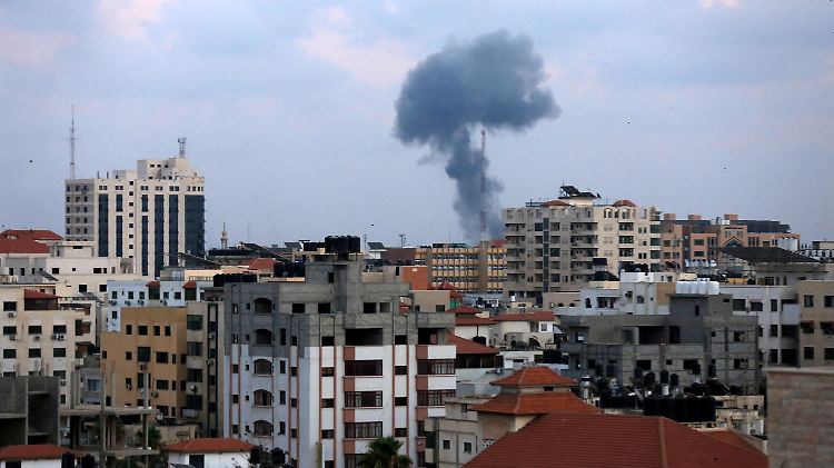 Explosionspilze sind über Gaza momentan alles andere als eine Seltenheit.