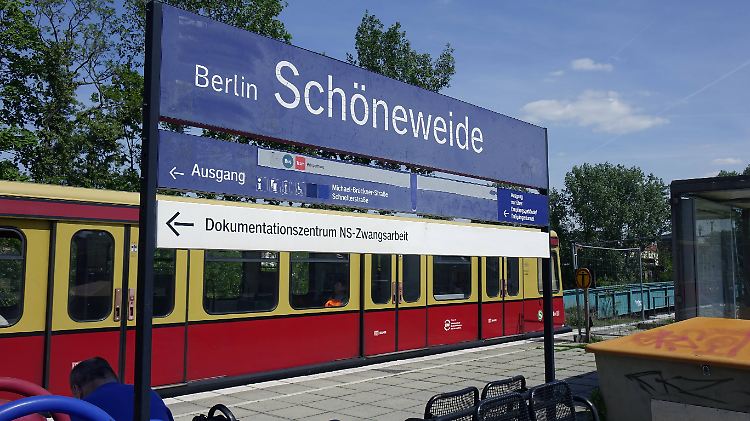 Der S-Bahnhof Schöneweide befindet sich im Bezirk Treptow-Köpenick im Ostteil Berlins.
