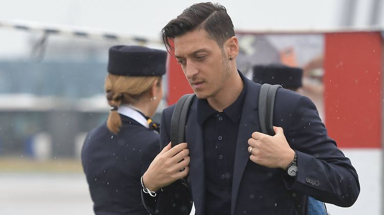 Mesut Özil ist wütend aus dem deutschen Fußball-Nationalteam zurückgetreten. Die gesellschaftspolitische Debatte kocht derweil neu hoch.