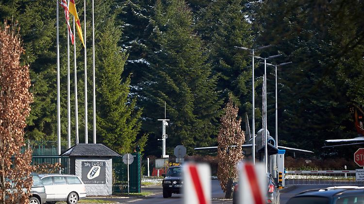 Nach unbestätigten Informationen lagern in Büchel im Kreis Cochem-Zell bis zu 20 US-Atomsprengköpfe.