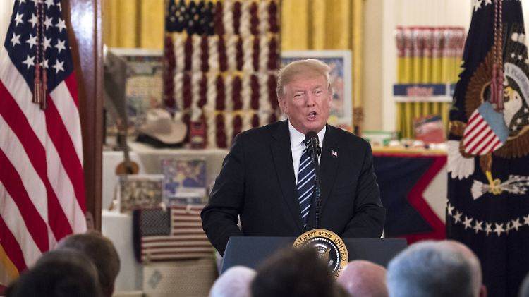 Trump hielt seine Rede am Montag im Weißen Haus anlässlich einer Ausstellung von US-Industrie- und Landwirtschaftsprodukten aus allen Bundesstaaten.