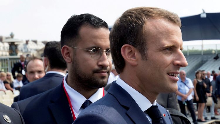 Der Französische Präsident Emmanuel Macron und sein ehemaliger Sicherheitsmann Alexandre Benalla.