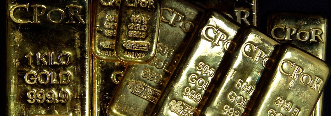 2010-11-25T125557Z_01_PAR106_RTRMDNP_3_FRANCE-GOLD-CPOR.JPG1926106376744833665.jpg