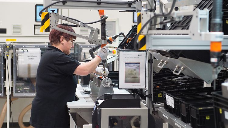 Im sächsischen Kamenz baut die Daimler-Tochter Accumotive bereits Batterien - Daimler will zwei weitere Fabriken bauen. 