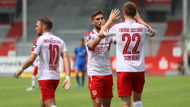 Energie Cottbus ist nach einem Jahr Regionalliga wieder drittklassig, steht aber vor einer schweren Saison.