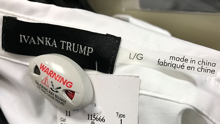 Dass ihre Ware in China produziert wurde, während Vater Trump gegen das Land wetterte, machte es nicht leichter für die Präsidententochter.
