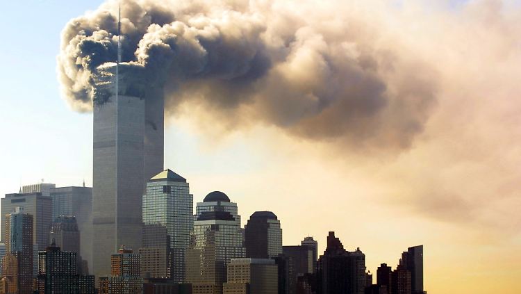 Dieser Anblick löste in der ganzen Welt Entsetzen aus: Die brennenden Türme des World Trade Centers im September 2001.