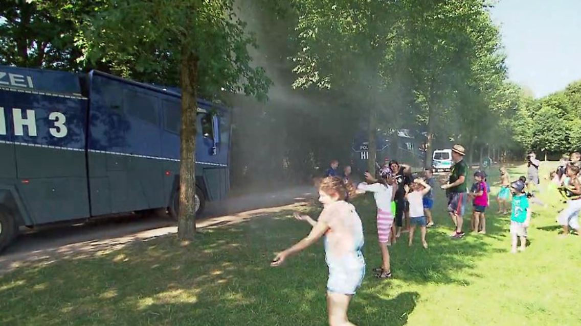 Wasserwerfer.JPG