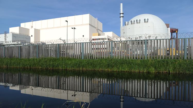 Das Atomkraftwerk im schleswig-holsteinischen Brokdorf könnte bald von Leistungseinschränkungen betroffen sein.