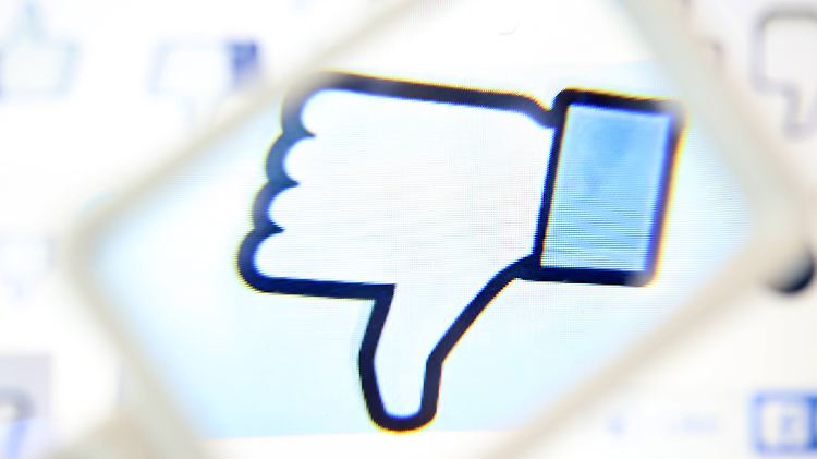 Der Datenskandal bei Facebook wirkt nach: Der Umsatz im zweiten Quartal stieg nicht so stark wie erwartet.