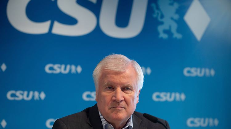 CSU-Chef Seehofer steht unter Druck: Im Oktober wählen die Bayern einen neuen Landtag. 