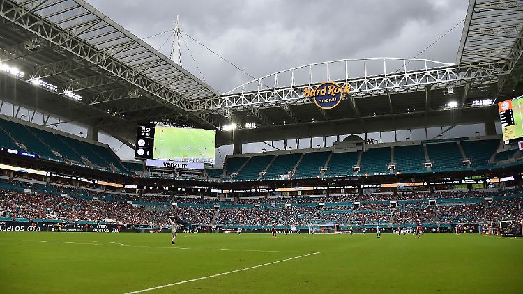 International Champions Cup mit viel Platz auf den Rängen: Die Bayern verlieren in Miami in einem halbleeren Stadion.