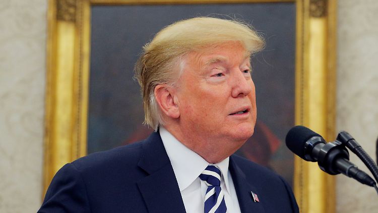 Trump wies seinen Handelsbeauftragten an, eine Erhöhung der geplanten Zölle auf chinesische Waren im Wert von 200 Milliarden US-Dollar von 10 auf 25 Prozent zu prüfen.