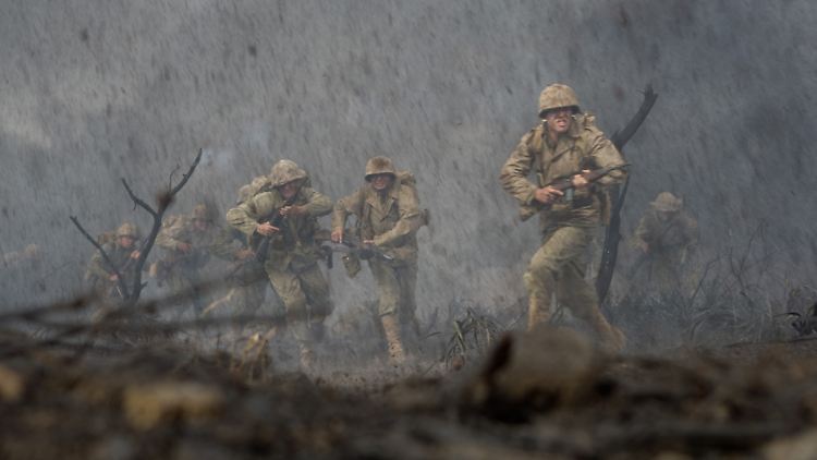 Die alliierten Soldaten stoßen auf massive Gegenwehr.