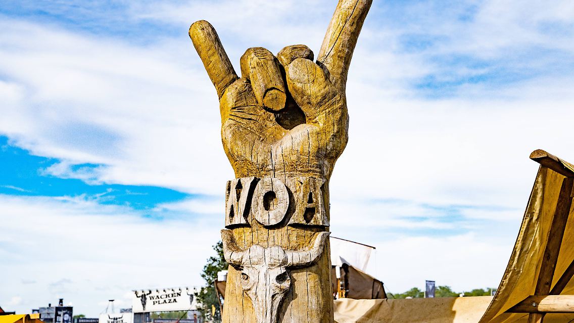 ... zum Mekka für Heavy-Metal-Fans aus der ganzen Welt. Das "Wacken Open Air" öffnet zum 29. Mal seine Tore und alle jubeln: ...