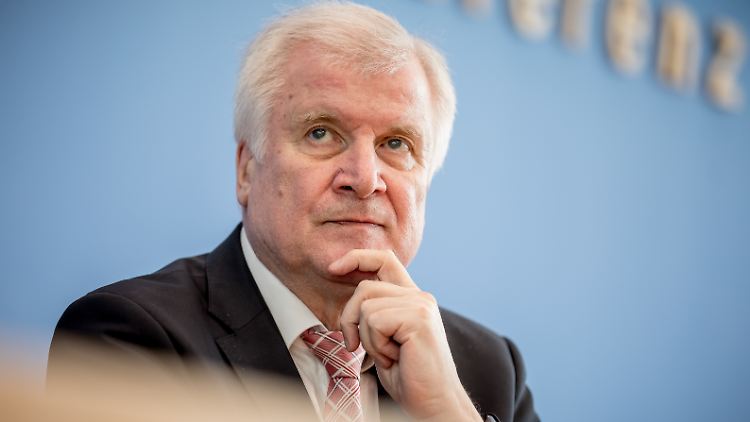 Innenminister Horst Seehofer wollte die Vorwürfe nicht auf sich sitzen lassen.