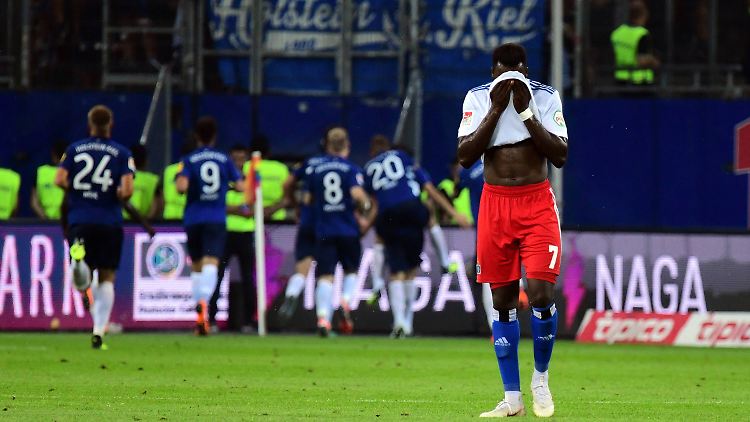 Der Hamburger Khaled Narey konnte den Spielverlauf nicht fassen.