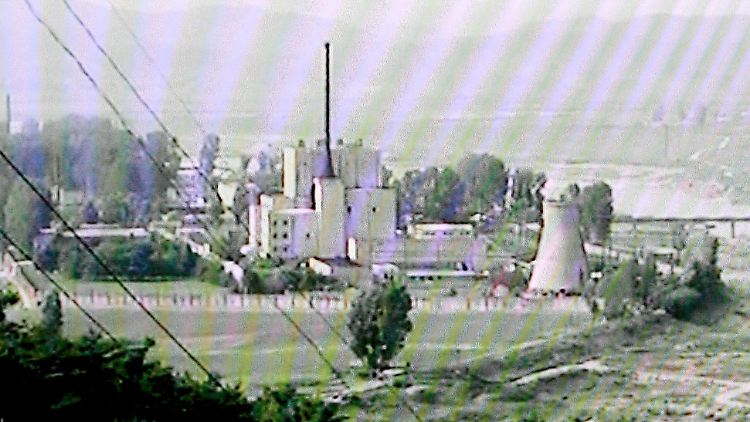 Südkoreanische Fernsehbilder zeigen die Atomanlage im nordkoreanischen Yongbyon.