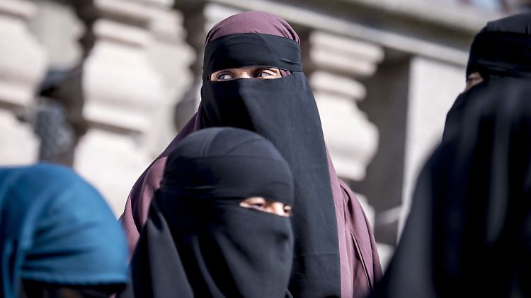 Kritiker halten die Regeln des Verbots für unzureichend ausgearbeitet.