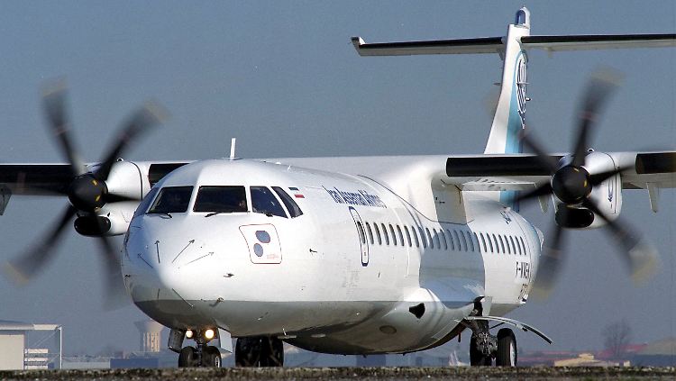Fünf von insgesamt 20 Flugzeugen landeten in Teheran. Sie sind für die staatliche Fluggesellschaft Iran Air bestimmt.