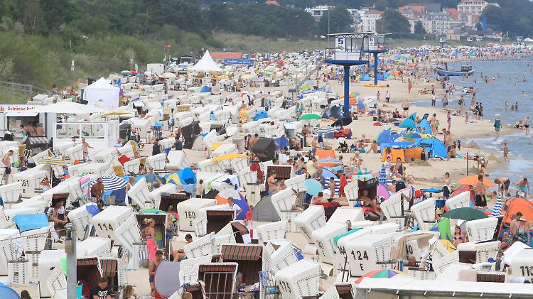 Deutschlands Strände bleiben weiterhin voll. 