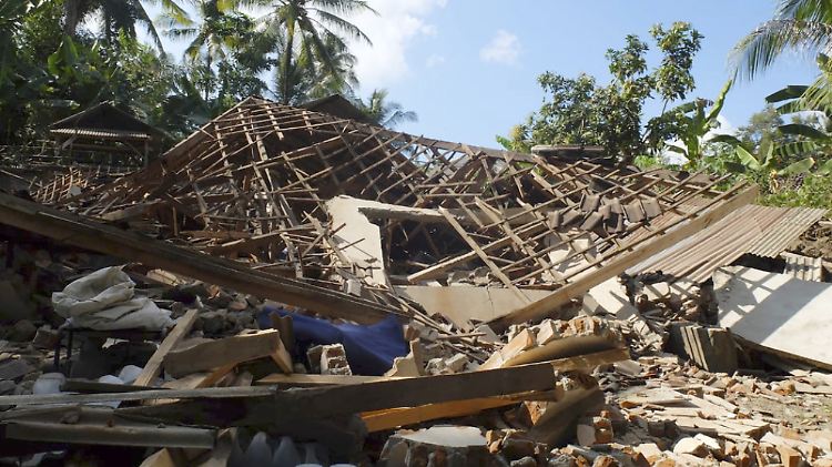 Lombok in Trümmern: Bei dem Erdbeben wurden vor allem die Gebiete getroffen, in denen die Einheimischen leben. Die wichtigsten Touristenorte blieben weitgehend verschont.