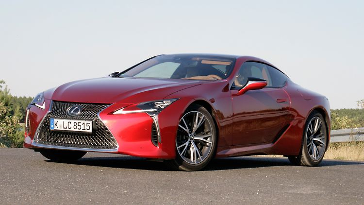 Rassige Optik: Nur in Nuancen unterscheidet sich der Lexus LC 500 von der Studie LC-LF.
